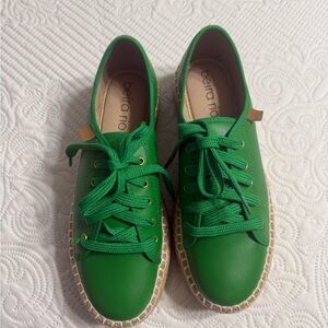 Green Women's Casual Lace-Up Sneakers